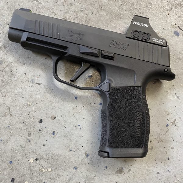 Sig Sauer model P365XL 9mm with Holosun optic 507K RED or GREEN dot optic, with 3x 12 round magazines. FREE SHIPPING Sig Sauer model P365XL 9mm with Holosun optic 507K RED or GREEN dot optic, with 3x 12 round magazines. FREE SHIPPING