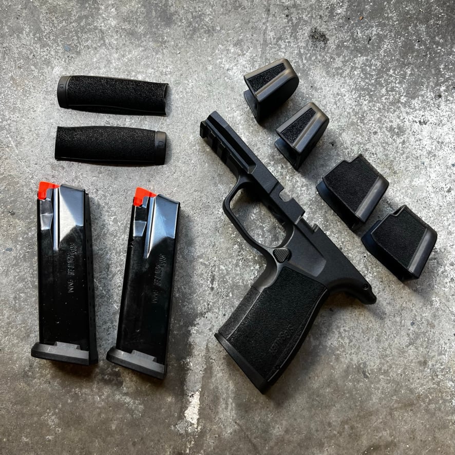 Sig Sauer P365X MACRO 9/380 grip module, and 2x 17 round 9mm magazines Sig Sauer P365X MACRO 9/380 grip module, and 2x 17 round 9mm magazines